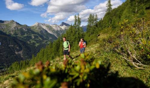Auf neuen Wegen – Wandergruppen im Gespräch